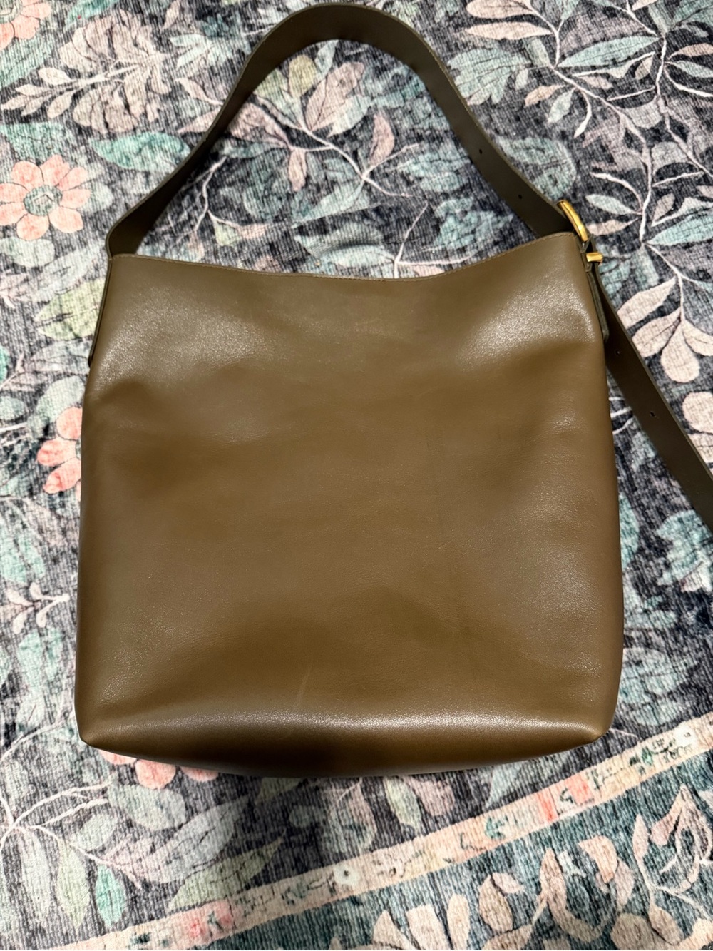 Madewell Essential Bucket Bag -- Burnt Olive